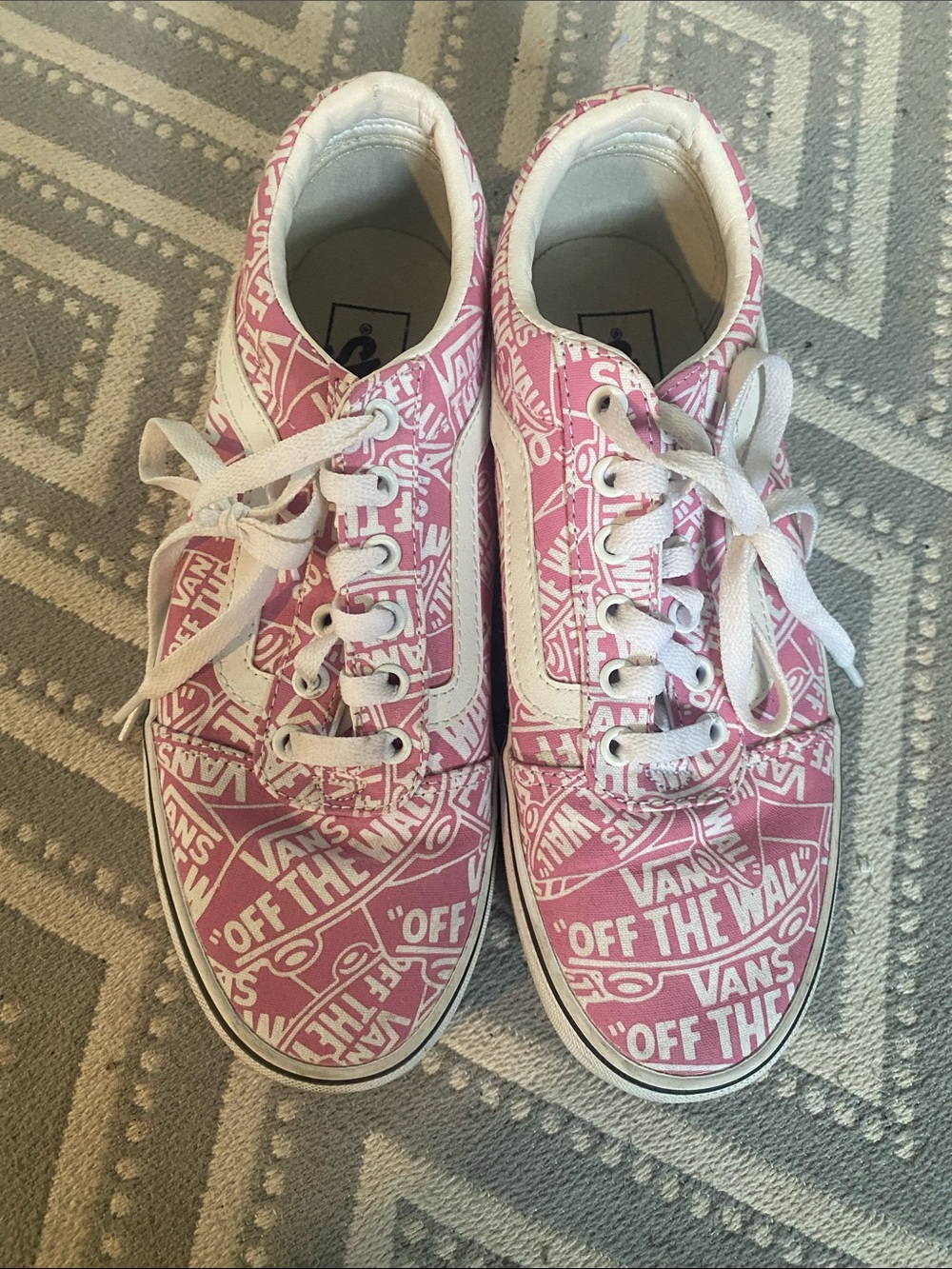 Pink vans "off the wall"